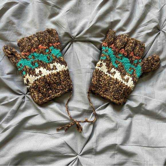 Unique and cozy Brown and Teal Marled Knit Mittens - Picture 2 of 4